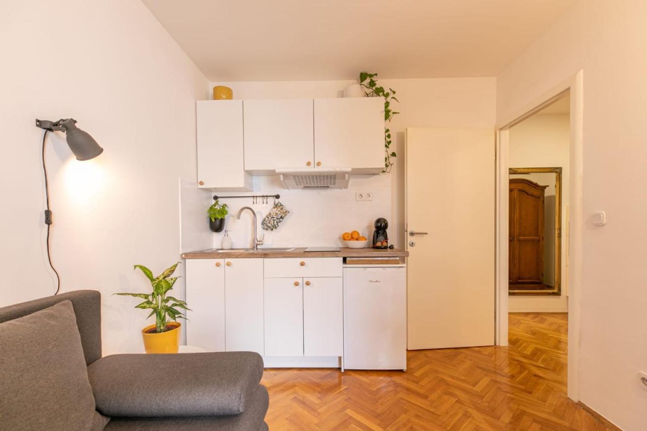 Pula City Accomodation Bagian luar foto